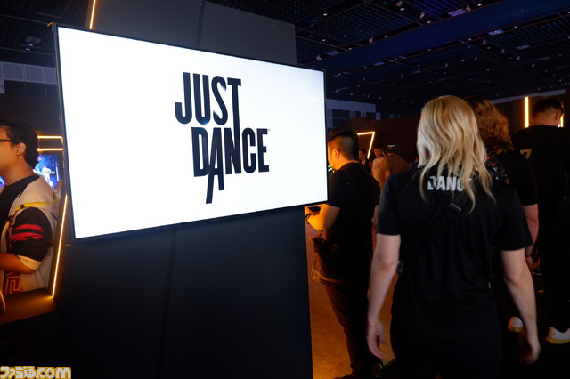 【現地取材】歴史的“eスポーツのオリンピック”がシンガポールで開幕! ど派手な開会式にはシンガポールのバーチャル大統領も登場