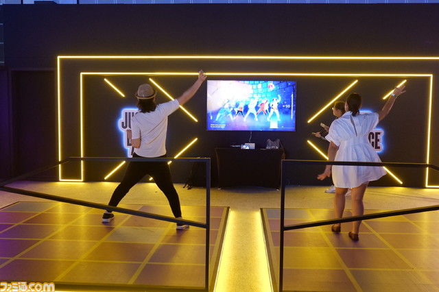 【現地取材】歴史的“eスポーツのオリンピック”がシンガポールで開幕! ど派手な開会式にはシンガポールのバーチャル大統領も登場