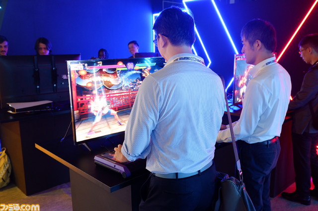 【現地取材】歴史的“eスポーツのオリンピック”がシンガポールで開幕! ど派手な開会式にはシンガポールのバーチャル大統領も登場