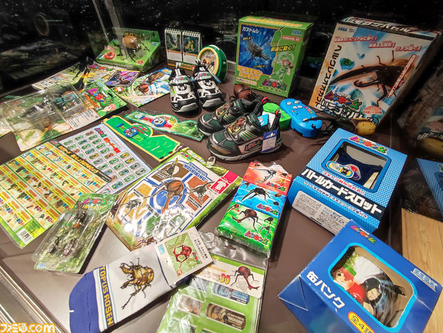 『ムシキング』カブト&クワガタふれあいイベントとのコラボが7月より開催。歴代カード展示や、ヘラクレスオオカブトとの特別ふれあいコーナーが登場