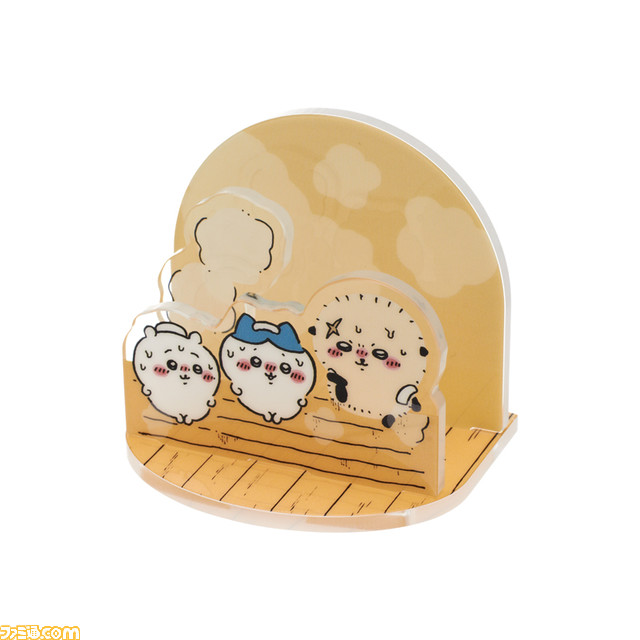 『ちいかわ』の世界をいつでも眺めて楽しめる小さなジオラマスタンドが全国のガチャで登場。全5種類のいつもの日常が描かれている