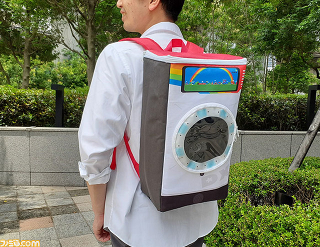 音ゲー『maimai』モチーフの“ドラム式洗濯機風 ゲーム型リュック”がプライズ景品として登場。本日(7/11)よりセガUFOキャッチャーオンライン限定で稼働