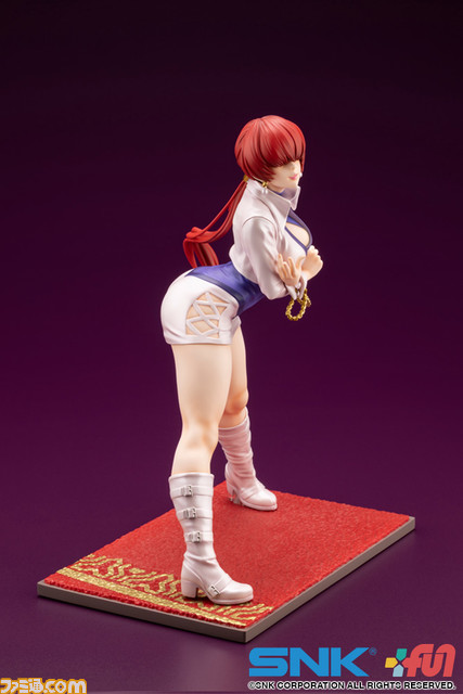 『KOF』シェルミー(『SNKヒロインズ』版)のフィギュアが登場。投げ技“Fカップチュード”発動時の挑発的ポージングを艶やかに再現