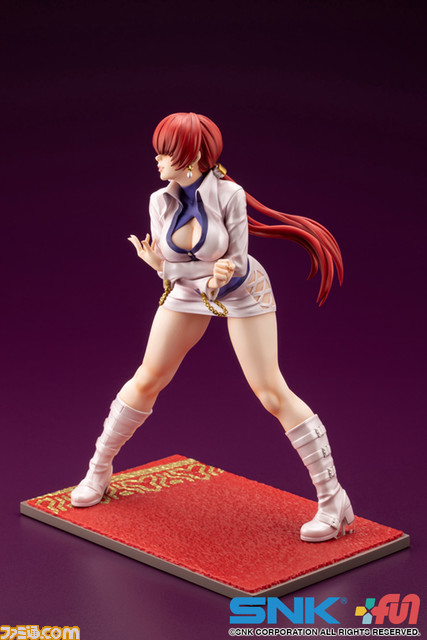 『KOF』シェルミー(『SNKヒロインズ』版)のフィギュアが登場。投げ技“Fカップチュード”発動時の挑発的ポージングを艶やかに再現