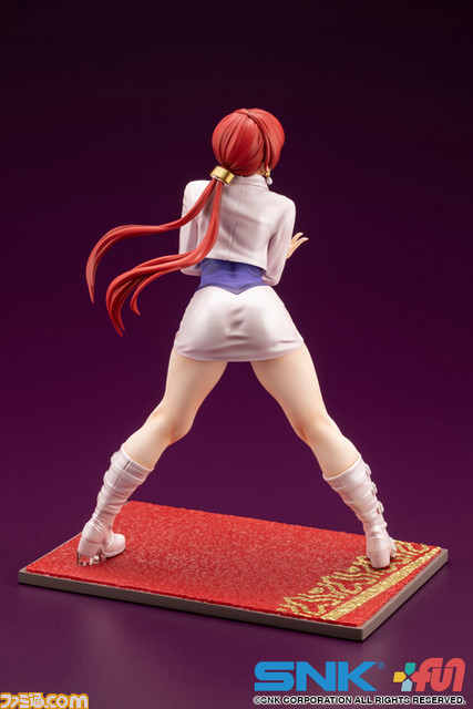 『KOF』シェルミー(『SNKヒロインズ』版)のフィギュアが登場。投げ技“Fカップチュード”発動時の挑発的ポージングを艶やかに再現