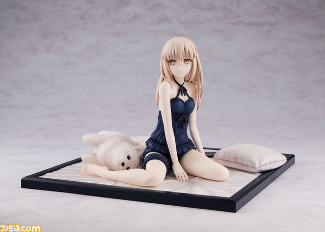 『Fate/stay night』セイバーオルタのベビードールver.が立体化。カヴァスII世ぬいぐるみとエクスカリバー・モルガンも付属
