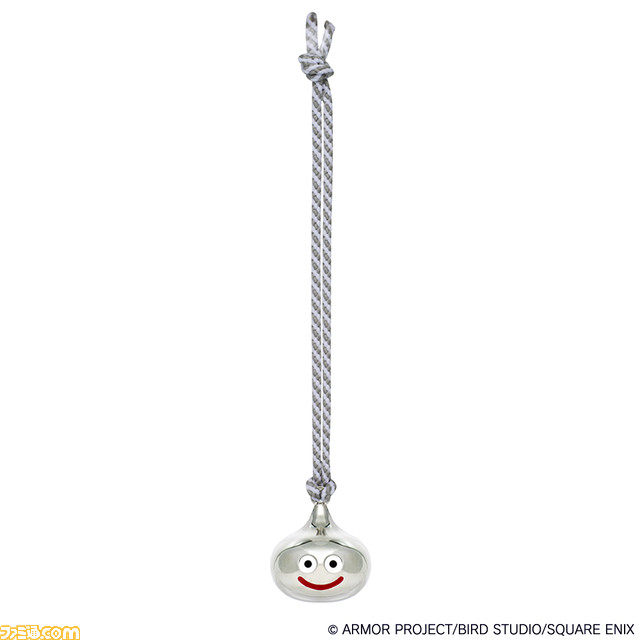 『ドラクエ』スライムが食を見守る“飯碗”が発売決定。食べきって底面をのぞき込めば“ちいさなメダル”を発見できる