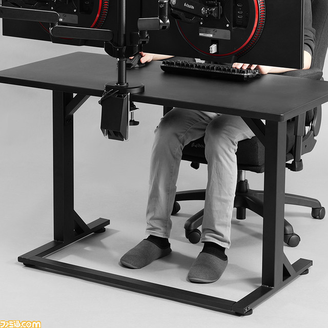 【超タフ】エイムのたびにぐらぐら動く問題を解消できるゲーミングデスクが登場。耐荷重200kgで水冷PC&大型モニターでもぐらつかない