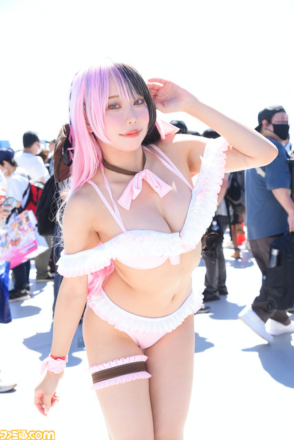 【コミケ】コスプレ『NIKKE』『ブルアカ』から『ガンダムSEED』フリーダムガンダムまで! “コミケ102”初日の会場を彩った美麗コスプレイヤーを撮り下ろし