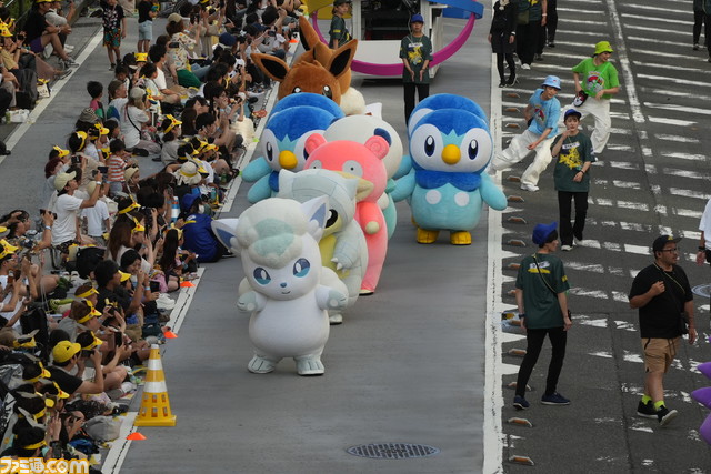 【ポケモンWCS2023】ポケモンパレードの模様をお届け。ニャオハ、ホゲータ、クワッス、ミミッキュなど数多くのポケモンたちによるダンスが超キュート