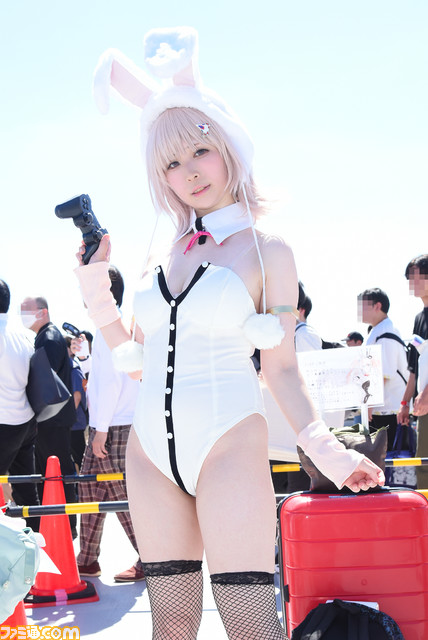 【コミケ】『NIKKE』水着ラピからバニーバイパー、『バイオRE:4』エイダ、『スト6』『ブルアカ』『ガンダムSEED』まで！ “コミケ102”を沸かせたコスプレイヤー40選