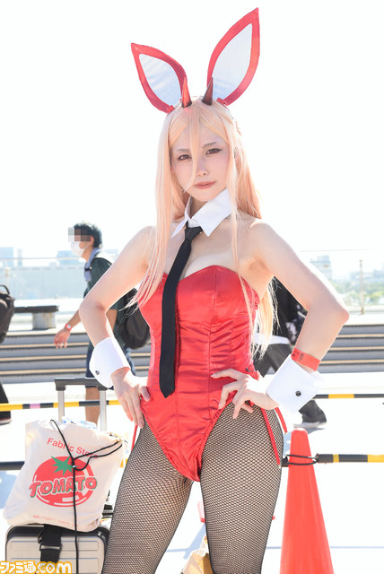 【コミケ】『NIKKE』水着ラピからバニーバイパー、『バイオRE:4』エイダ、『スト6』『ブルアカ』『ガンダムSEED』まで！ “コミケ102”を沸かせたコスプレイヤー40選