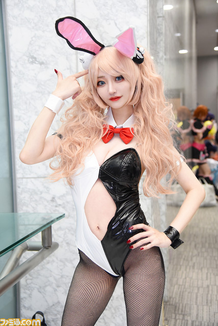 【コミケ】『NIKKE』水着ラピからバニーバイパー、『バイオRE:4』エイダ、『スト6』『ブルアカ』『ガンダムSEED』まで！ “コミケ102”を沸かせたコスプレイヤー40選