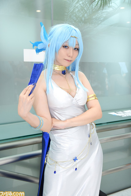 【コミケ】『NIKKE』水着ラピからバニーバイパー、『バイオRE:4』エイダ、『スト6』『ブルアカ』『ガンダムSEED』まで！ “コミケ102”を沸かせたコスプレイヤー40選