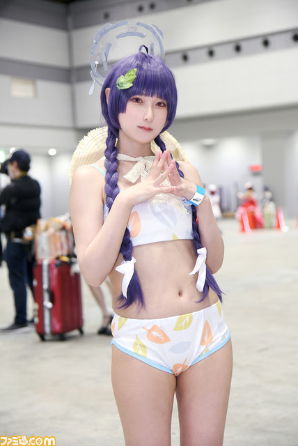 【コミケ】『NIKKE』水着ラピからバニーバイパー、『バイオRE:4』エイダ、『スト6』『ブルアカ』『ガンダムSEED』まで！ “コミケ102”を沸かせたコスプレイヤー40選