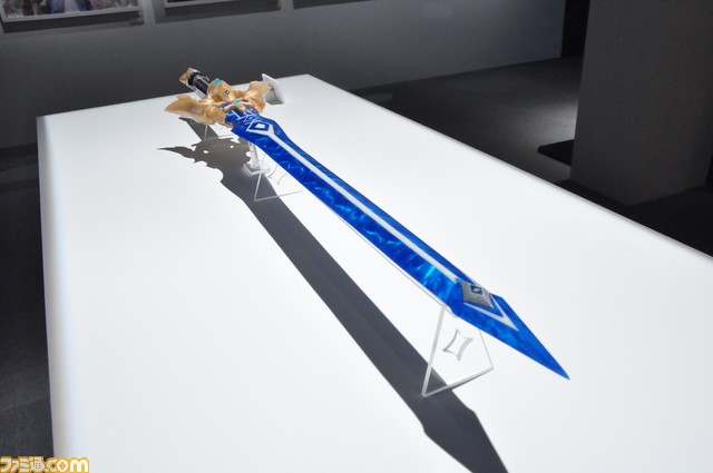 【原神】ゲームアート展覧会リポート。原画や設定図、初期デザイン、実寸大の鍛造武器など、旅人が求めたものがここにある【写真200点超え】