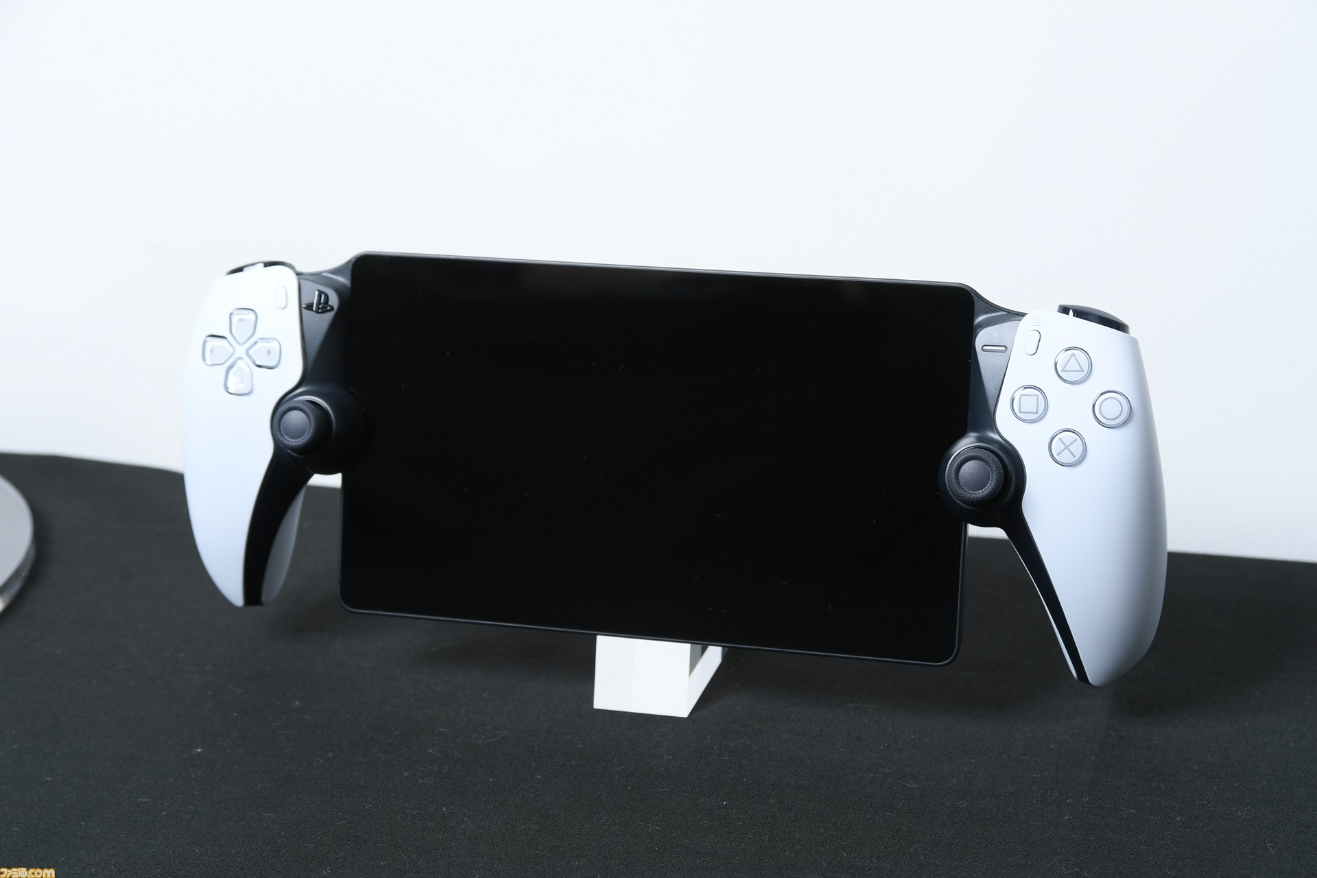 PS5リモート専用端末の正式名称が“PlayStation Portal リモートプレーヤー”に決定。価格は29980円[税込]で年内発売予定