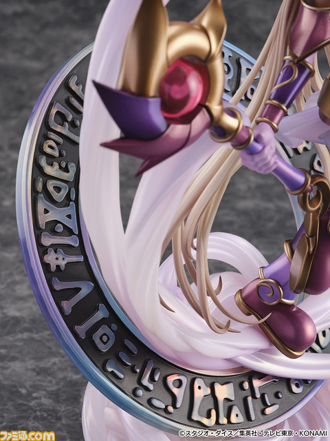 『遊戯王』幻想の見習い魔導師カードイラストを再現したフィギュアが予約受付開始。魔法陣は角度によって光り方が変化する特殊加工