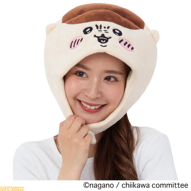 “超まじかるちいかわ”などの新商品がちいかわマーケットほかにて販売開始。ぬいぐるみや“さすまたステッキ”、「また捕まった」ハチワレのリュックも