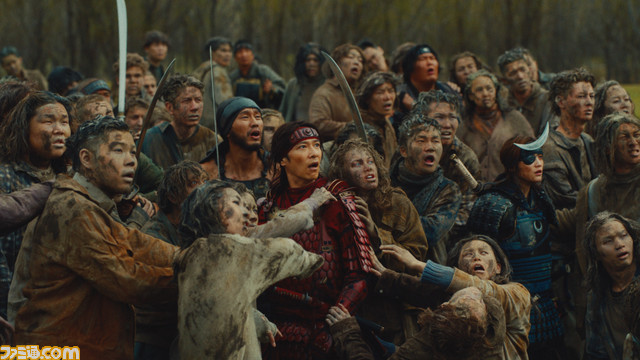 『FF5』の『ビッグブリッヂの死闘』に乗せて、戦国武将、キングギドラ、ゾンビが登場する“丸紅”のCMが公開。次々と現れる脅威に対して手を組む胸熱展開