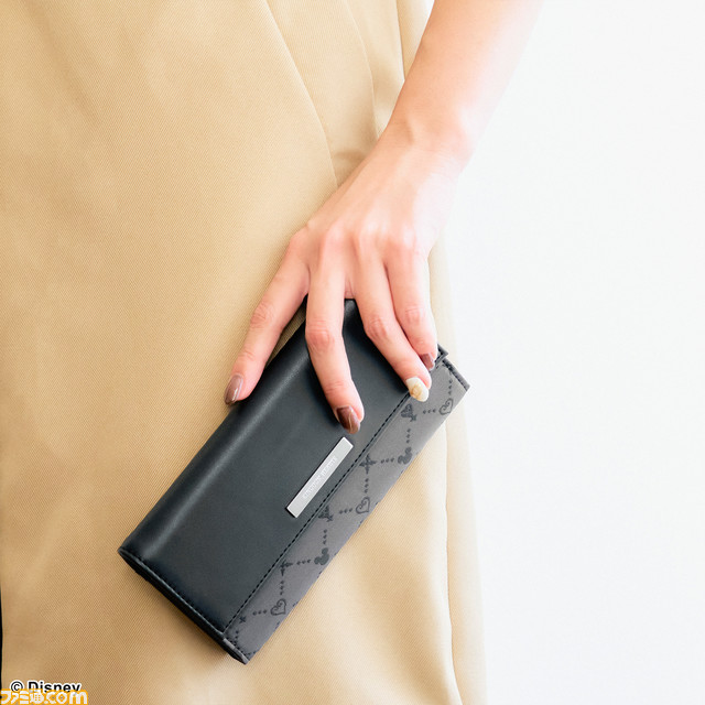 『キングダム ハーツ』トートバッグ、リュック、財布など全6アイテムが発売決定。モノグラム柄のジャガードを使用したおしゃれなデザイン