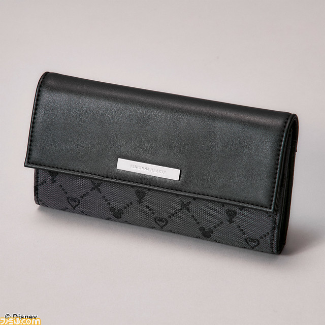 『キングダム ハーツ』トートバッグ、リュック、財布など全6アイテムが発売決定。モノグラム柄のジャガードを使用したおしゃれなデザイン