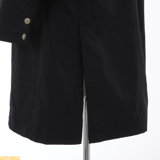 『ペルソナ5 ザ・ロイヤル』ジョーカーモデルのコートが登場。クールなデザインのバッグ、ナイフをイメージしたネックレスと合わせて予約受付中