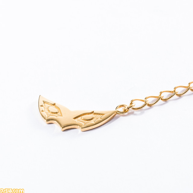 『ペルソナ5 ザ・ロイヤル』ジョーカーモデルのコートが登場。クールなデザインのバッグ、ナイフをイメージしたネックレスと合わせて予約受付中