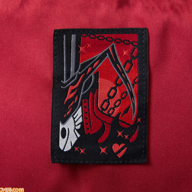 『ペルソナ5 ザ・ロイヤル』ジョーカーモデルのコートが登場。クールなデザインのバッグ、ナイフをイメージしたネックレスと合わせて予約受付中