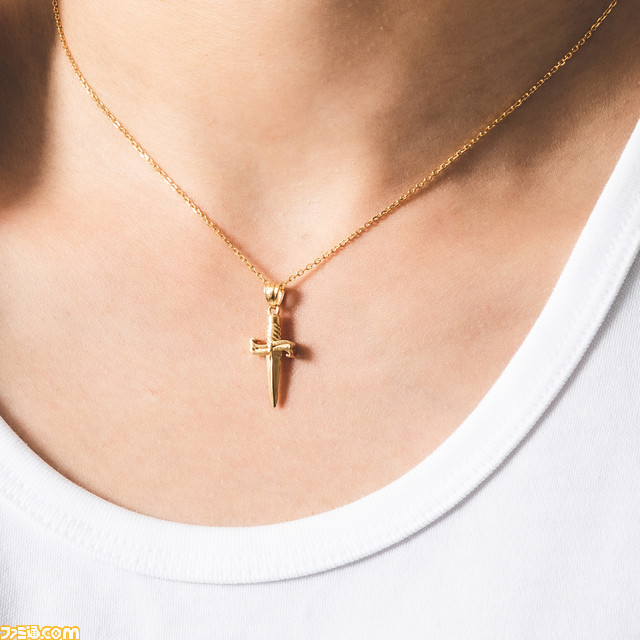 『ペルソナ5 ザ・ロイヤル』ジョーカーモデルのコートが登場。クールなデザインのバッグ、ナイフをイメージしたネックレスと合わせて予約受付中