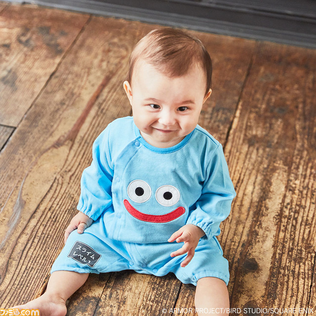 『ドラクエ』スライムタワーの色合いの帽子＆ミトンセットがかわいい。ベビー＆キッズ向け新商品が9月22日発売