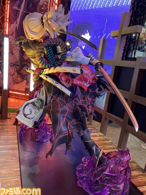 『Fate/Samurai Remnant(サムライレムナント)』宮本武蔵の等身大フィギュアがお出迎え! 武蔵の圧巻の造形美や、物語やバトルの一端を楽しめる試遊に心が踊る【TGS2023】