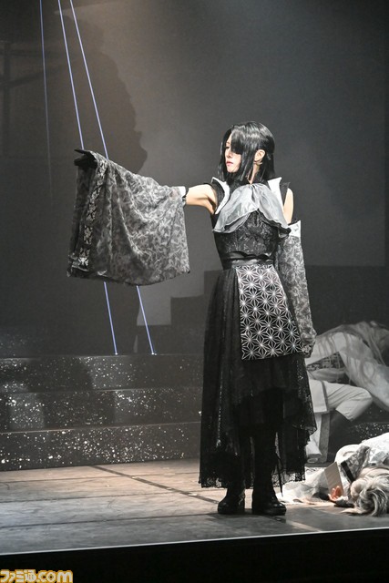 舞台『爆劔~源平最終決戦~』ゲネプロリポート。源平合戦をヨコオタロウ氏が料理すると異次元な展開に【グルメも絶望もあり】