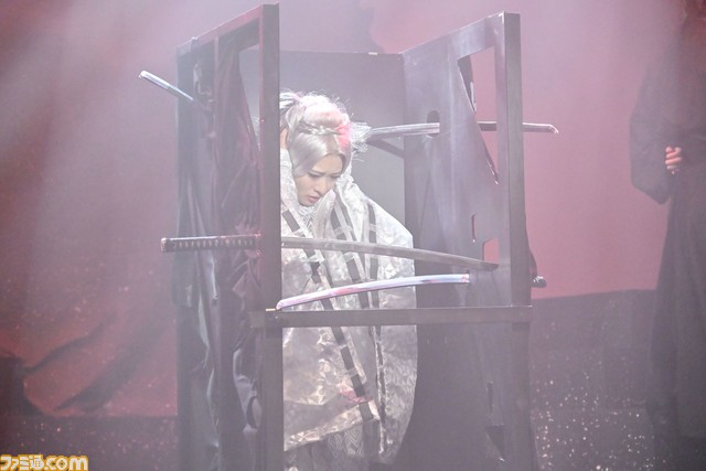 舞台『爆劔~源平最終決戦~』ゲネプロリポート。源平合戦をヨコオタロウ氏が料理すると異次元な展開に【グルメも絶望もあり】