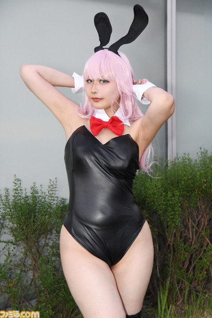 【コスプレ】『NIKKE』水着ネオンから『ウマ娘』『ブルアカ』、バニー衣装の『ダンガンロンパ』江ノ島盾子まで！ コスプレサミットのレイヤーをチェックしながら“TGS2023”で流行るゲームコスプレを大予想