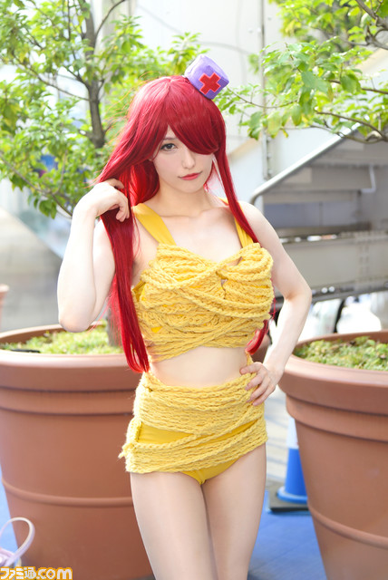 【コスプレ】『NIKKE』水着ネオンから『ウマ娘』『ブルアカ』、バニー衣装の『ダンガンロンパ』江ノ島盾子まで！ コスプレサミットのレイヤーをチェックしながら“TGS2023”で流行るゲームコスプレを大予想