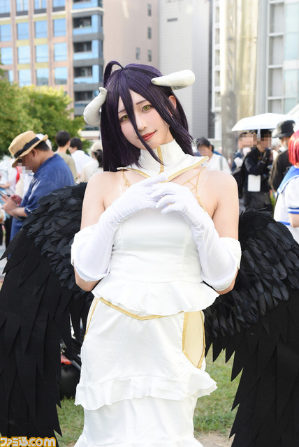 【コスプレ】『NIKKE』水着ネオンから『ウマ娘』『ブルアカ』、バニー衣装の『ダンガンロンパ』江ノ島盾子まで！ コスプレサミットのレイヤーをチェックしながら“TGS2023”で流行るゲームコスプレを大予想