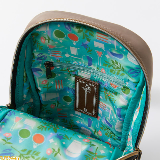 『ライザのアトリエ』ライザモデルの腕時計、ボディバッグ、ネックレスが予約開始。錬金術や武器、ぷにをイメージしたデザイン