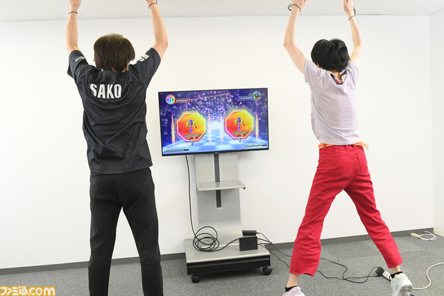 Switch『サンバDEアミーゴ』でアミーゴになる。社長と。プロ格闘ゲーマーのsakoさんと。