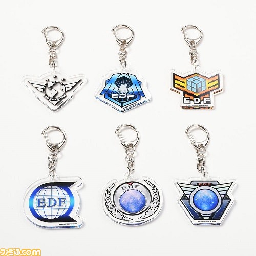 『地球防衛軍』シリーズ20周年を記念したグッズが予約開始。歴代兵科29種のアクリルスタンド、有名セリフをあしらったフェイスタオルなどが登場