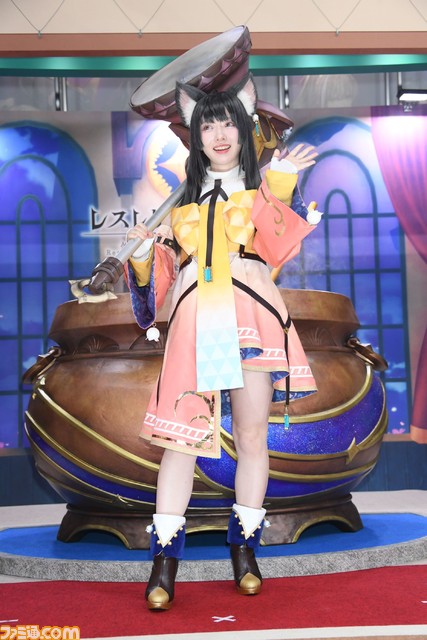 『レスレリアーナのアトリエ』公式コスプレイヤーがブースに集結！ kipiさん（レスナ）、シスルさん（ヴァレリア）、伊織もえさん（ライザ）ら6人が撮影会を開催【TGS2023】