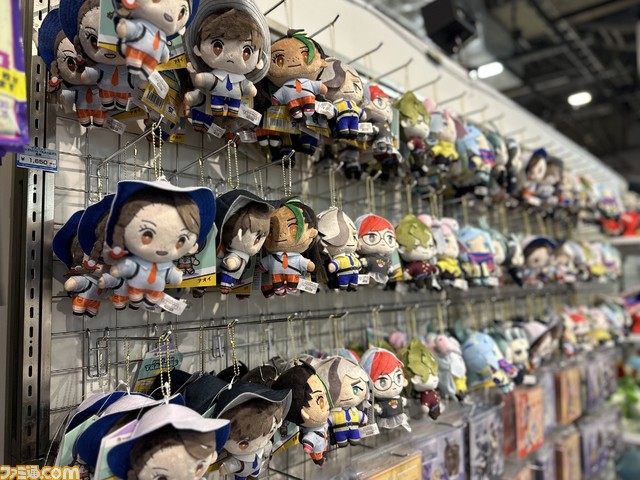 【ポケモンSV】チリちゃんと面接、アオキさんと通勤!?　アオイやハルトたちトレーナー＆ポケモンと記念撮影で“映え”写真を！ “POKÉMON TRAINERS Meet & Snap”リポート 全トレーナーグッズセットの豪華プレゼント企画も