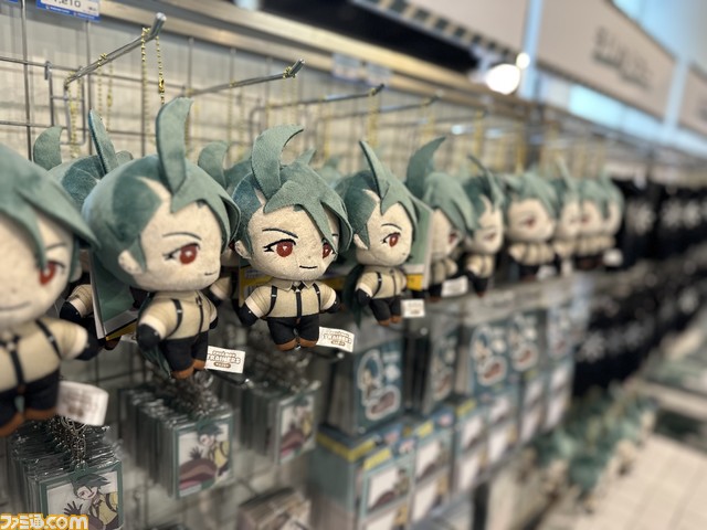 【ポケモンSV】チリちゃんと面接、アオキさんと通勤!?　アオイやハルトたちトレーナー＆ポケモンと記念撮影で“映え”写真を！ “POKÉMON TRAINERS Meet & Snap”リポート 全トレーナーグッズセットの豪華プレゼント企画も