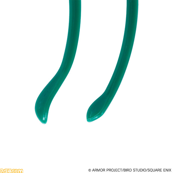 『ドラクエ』ホイミスライムとベホマスライムが、そのままヘッドマッサージャーとして登場。9本の触手で、頭がホイミ&ベホマされた気分を味わえる（？）