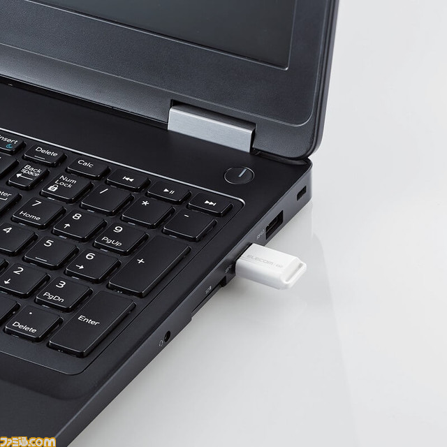 ピンポン玉サイズ以下の外付けSSD“ESD-EXS0250GBK”をエレコムが10月中旬発売。約3cm・約6gと超コンパクトなのに最大1TB。PCやPS5、PS4にも対応