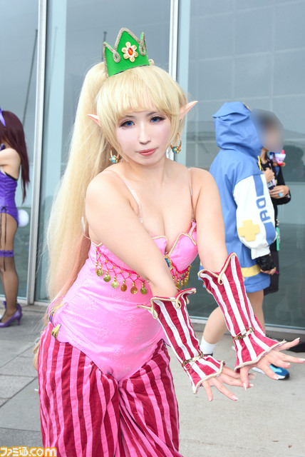 【コスプレ】『ブルアカ』バニーから『スト6』『バイオRE:4』『原神』『FF6』まで！“東京ゲームショウ2023”を彩ったコスプレイヤー30選【TGS2023】