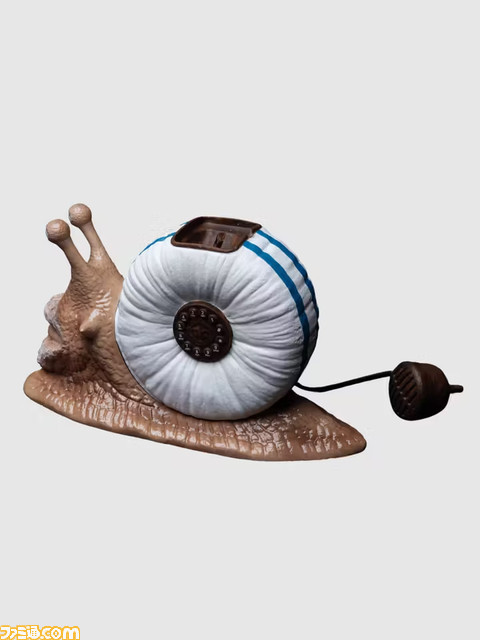 実写版『ONE PIECE』のリアルな電伝虫が貯金箱に。ヌメっとした皮膚の質感や、殻に埋め込まれたダイヤルを精巧に再現