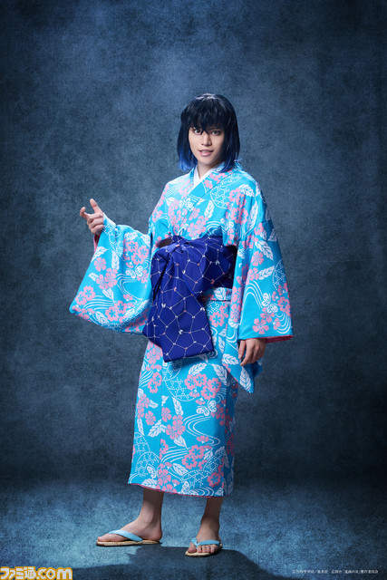 【『鬼滅の刃』遊郭潜入】舞台でも炭治郎、善逸、伊之助はちゃんと女装する。“無限夢列車”編の冒頭およそ6分30秒の映像が公開