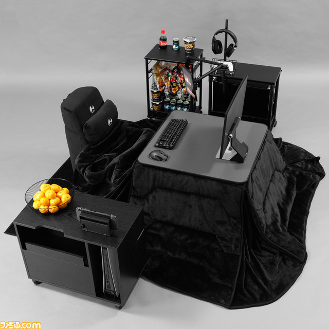 【ゲーマー必見】ゲーミングこたつが発売決定。冬の醍醐味“ゲームしながらこたつで飲み食い”も実現。頭のてっぺんから手先足先まで冷気を完全にシャットアウト