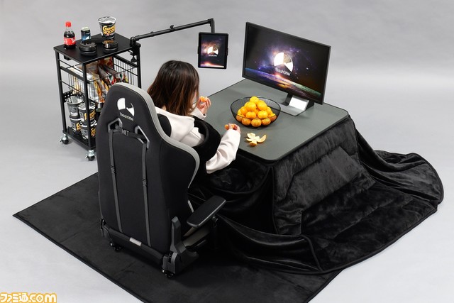 【ゲーマー必見】ゲーミングこたつが発売決定。冬の醍醐味“ゲームしながらこたつで飲み食い”も実現。頭のてっぺんから手先足先まで冷気を完全にシャットアウト